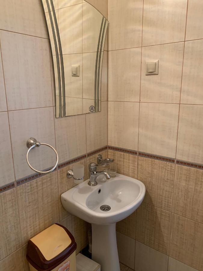 Guest House Aphyn Leto Gagra Exterior foto